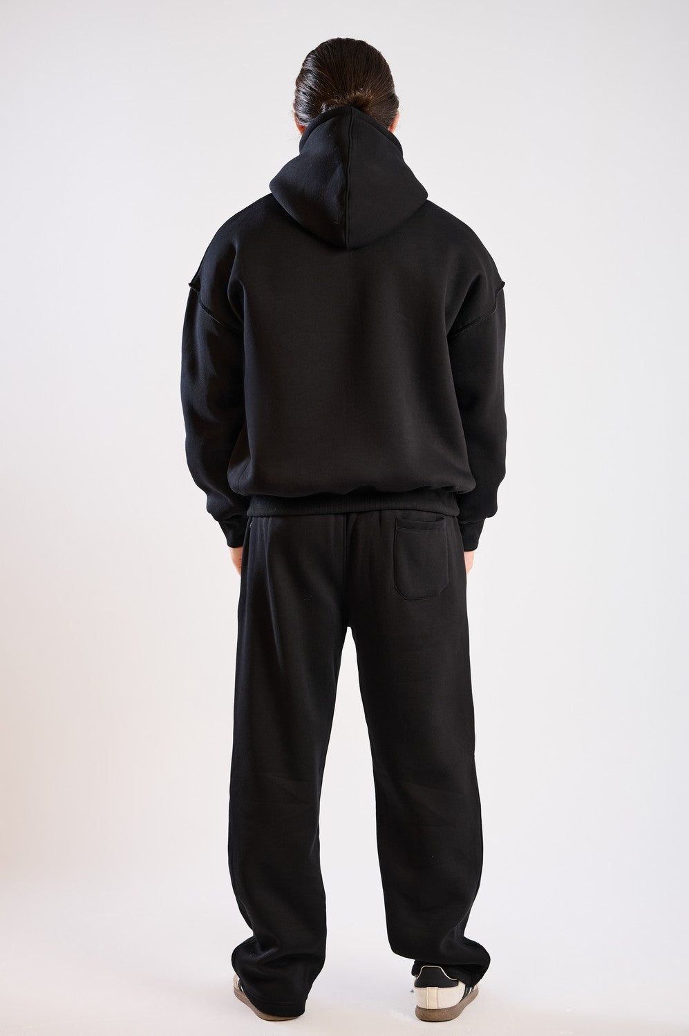MIDNUGHT RUNNER SUIT-BLACK