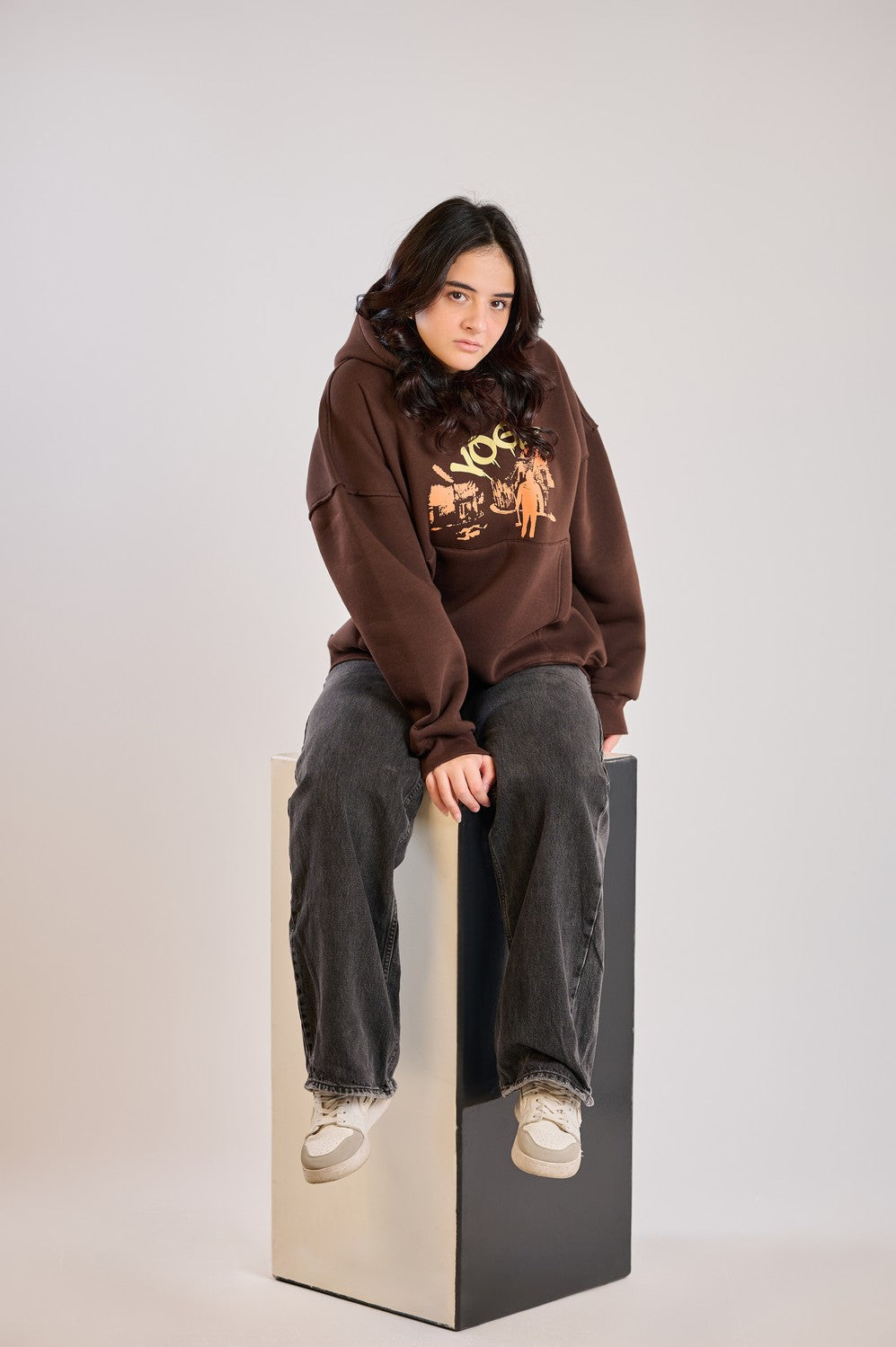 MIDNUGHT RUNNER HOODIE-BROWN