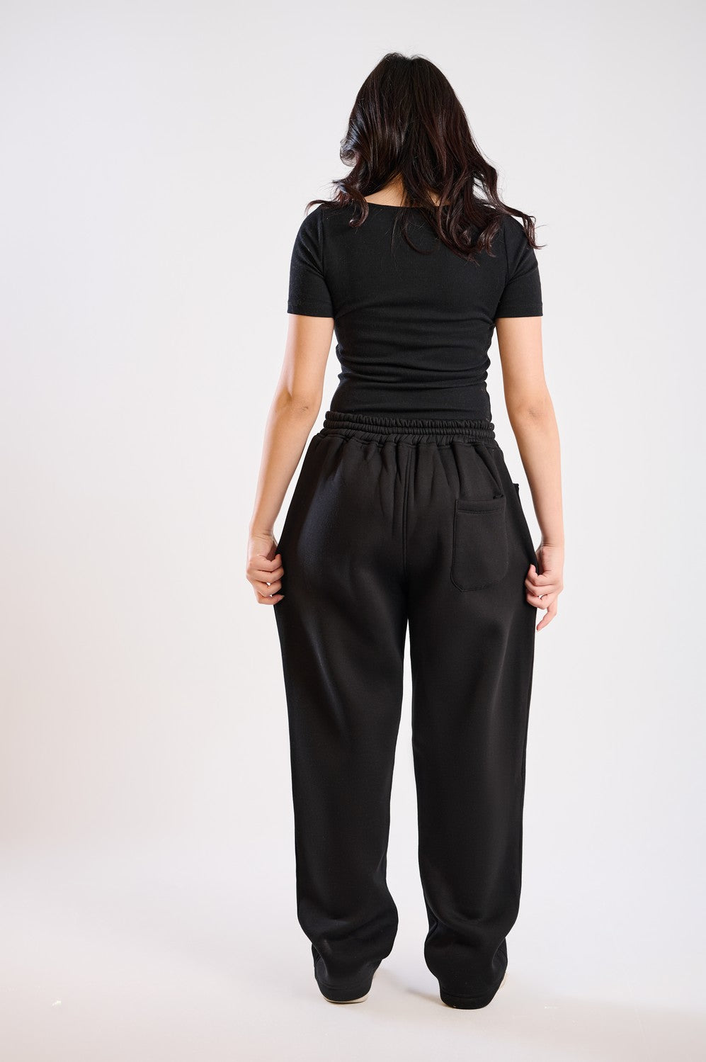 BASIC SWEATPANT-BLACK